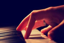 Ag旗舰厅官网:英甲球隊老板:球迷或許不愛,但海外聯賽收益可觀.