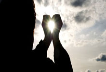 AG旗舰厅官方网站:霍奇森病情穩定,水晶宮規劃新篇章.